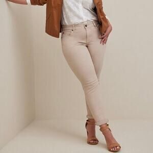 Torrid Women's Plus Size Tan Boyfriend Straight Mid-Rise Stretch Jeans - Size 14